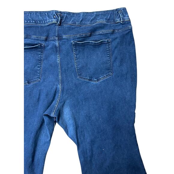 Lane Bryant Flare‎ Jeans 38/40 Flex Magic Waist Dark Wash Ultra High Rise Plus - Picture 3 of 7